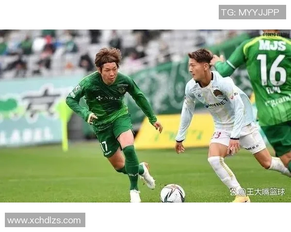 东京绿茵迎战山口雷法全力争胜展现足球激情与团队精神 东京绿茵迎战山口雷法全力争胜展现足球激情与团队精神