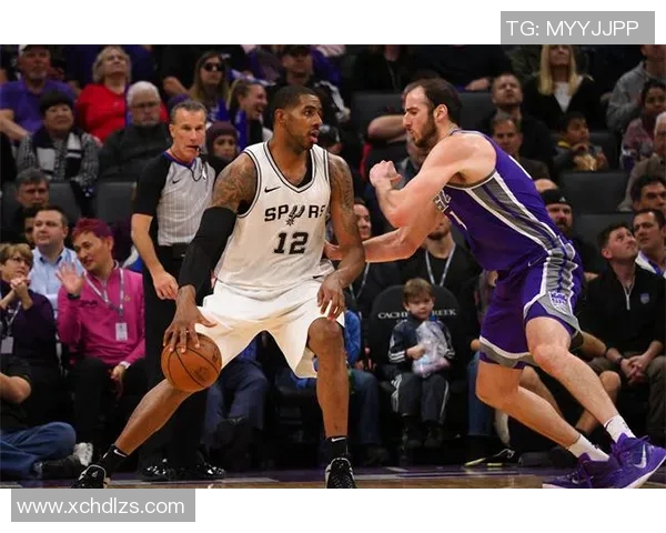 德阿隆福克斯带领国王队崛起展现未来篮球之星的无限潜力 德阿隆福克斯带领国王队崛起展现未来篮球之星的无限潜力