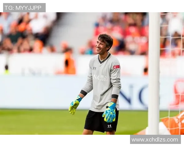 勒沃库森宣布新主帅亮相，球迷期待新赛季表现！